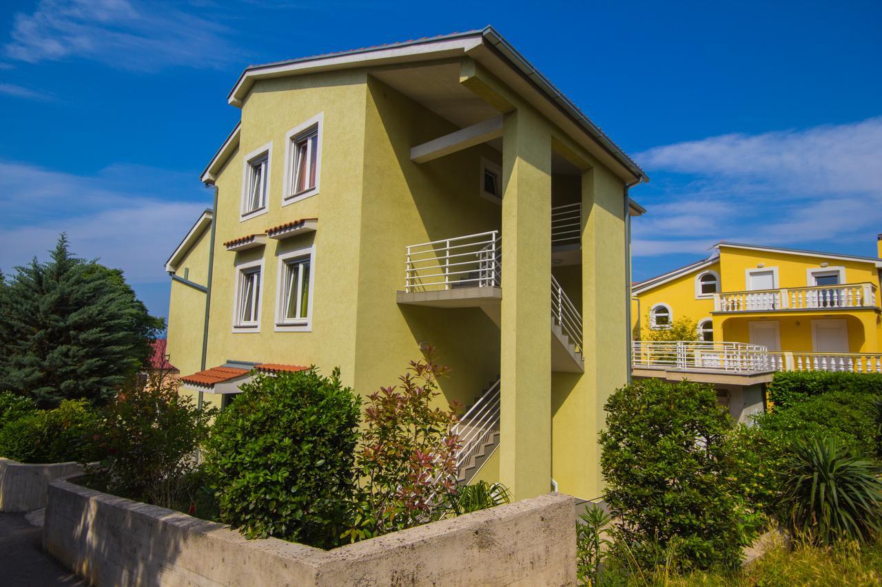 Apartments Claudia Crikvenica Exterior photo